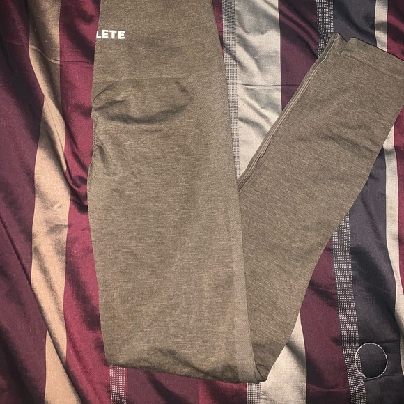 Alphalete amplify leggings - Picture 3 of 5